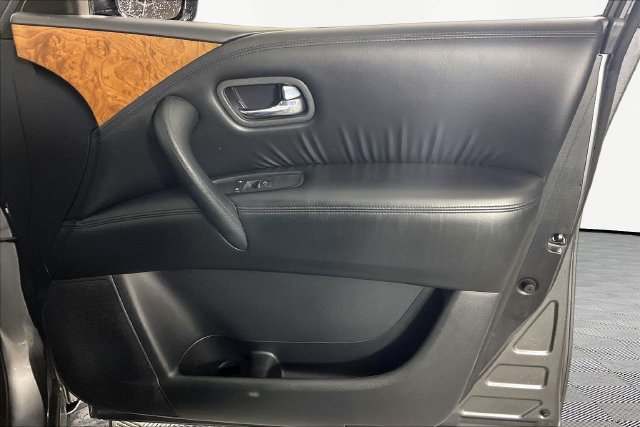 Used 2021 Nissan Armada SL w/ Captain's Chairs Package AWD/4WD image 28