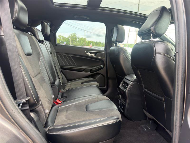 Used 2020 Ford Edge ST w/ Equipment Group 401A AWD/4WD image 22