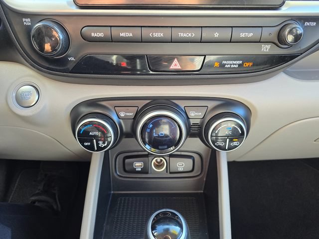 Used 2025 Hyundai Venue SEL FWD image 22