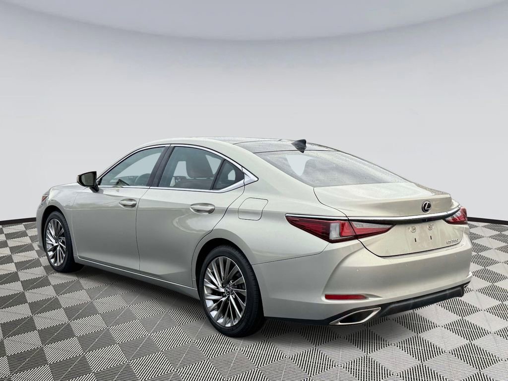 Used 2021 Lexus ES 350 Ultra Luxury w/ Accessory Package 2 image 4