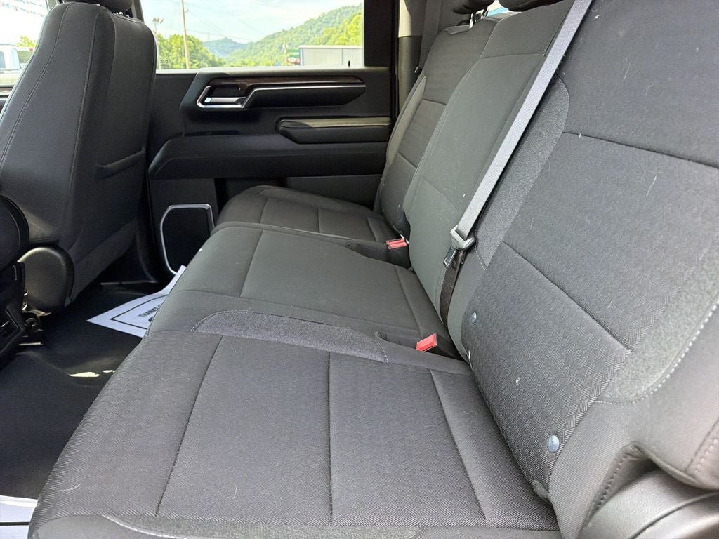 Used 2024 Chevrolet Silverado 2500 LT AWD/4WD image 14