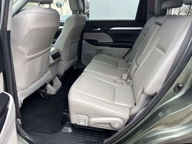 Used 2018 Toyota Highlander XLE image 10