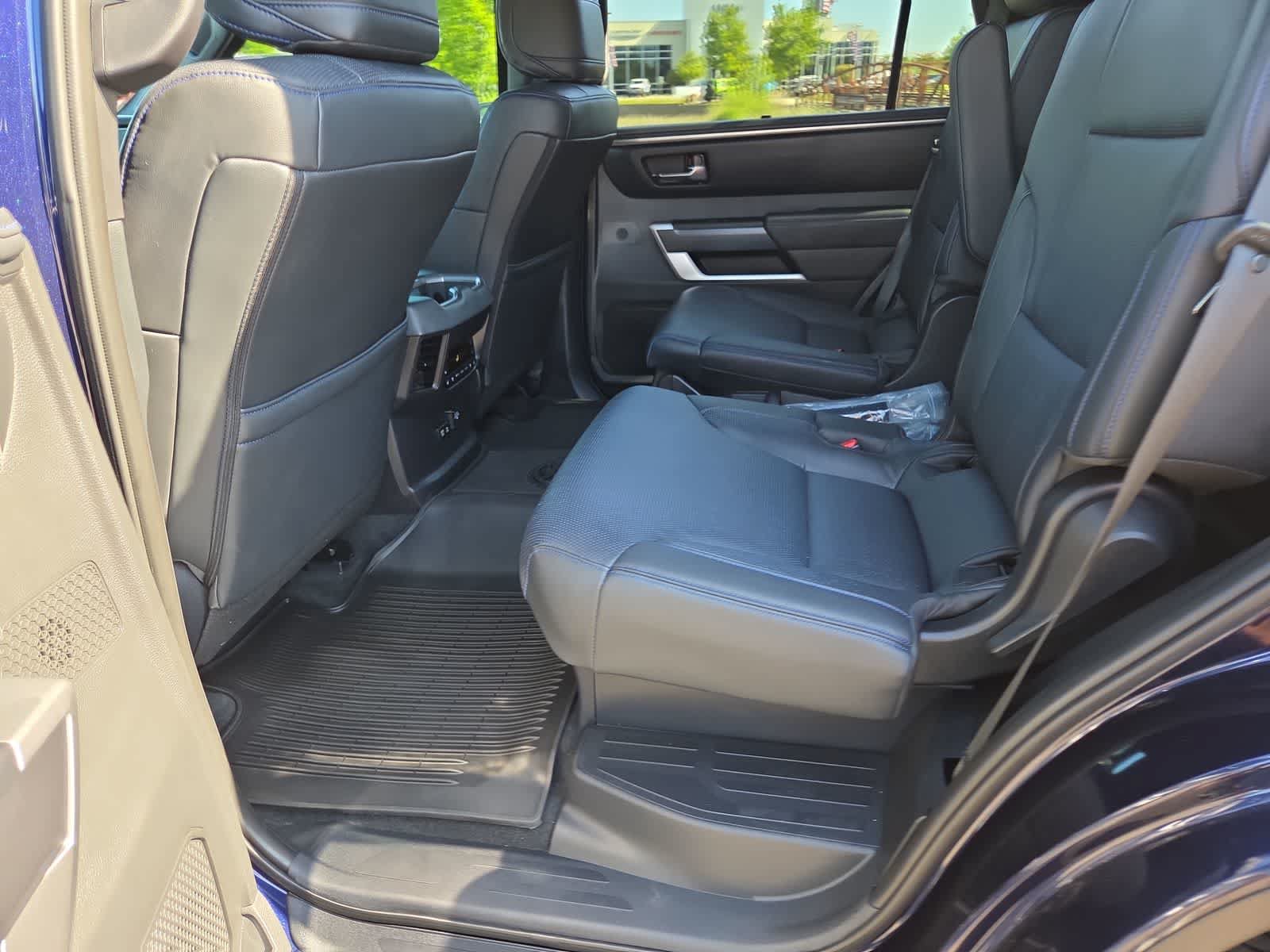 Used 2025 Toyota Sequoia Platinum AWD/4WD image 21