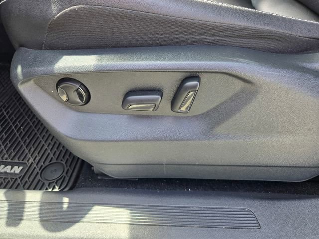 Used 2021 Volkswagen Tiguan S FWD image 17
