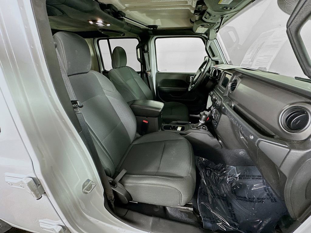 Certified 2022 Jeep Wrangler Unlimited Sport image 39