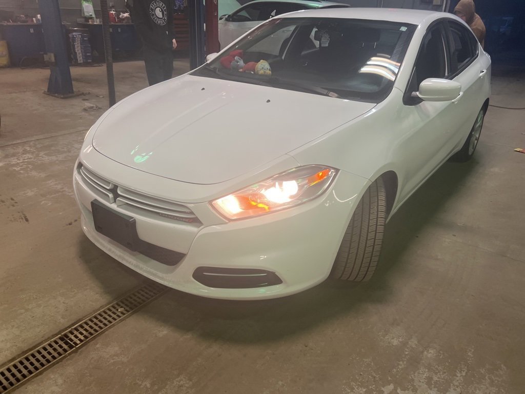 Used 2013 Dodge Dart SXT image 1