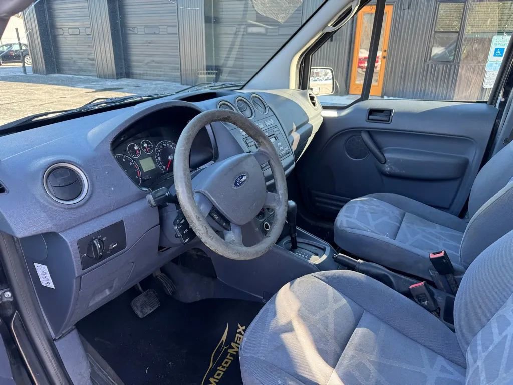 Used 2010 Ford Transit Connect XLT image 5