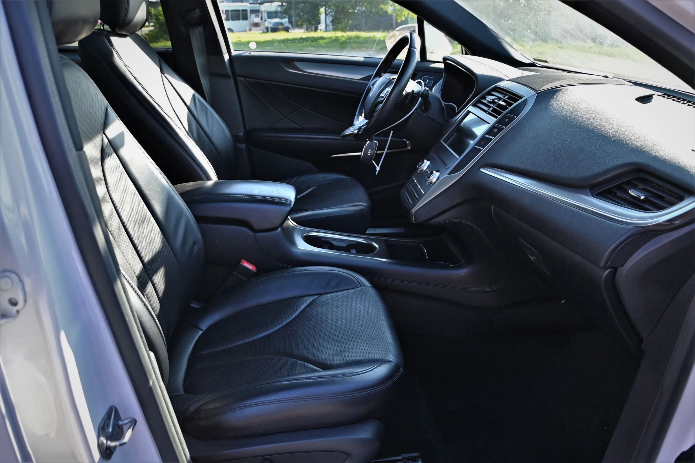 Used 2017 Lincoln MKC Reserve image 14