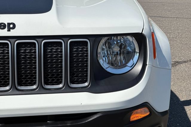 Used 2023 Jeep Renegade Latitude AWD/4WD image 52