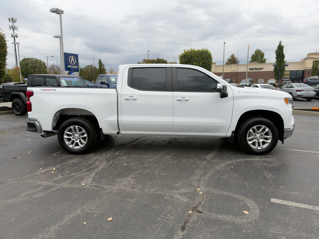 Used 2024 Chevrolet Silverado 1500 LT AWD/4WD image 7