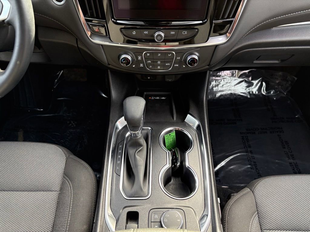 Used 2023 Chevrolet Traverse LT image 29