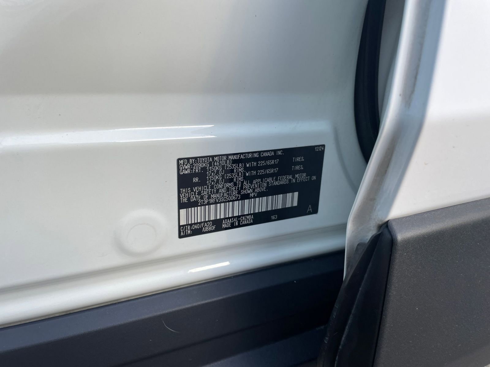 Used 2025 Toyota RAV4 XLE image 30