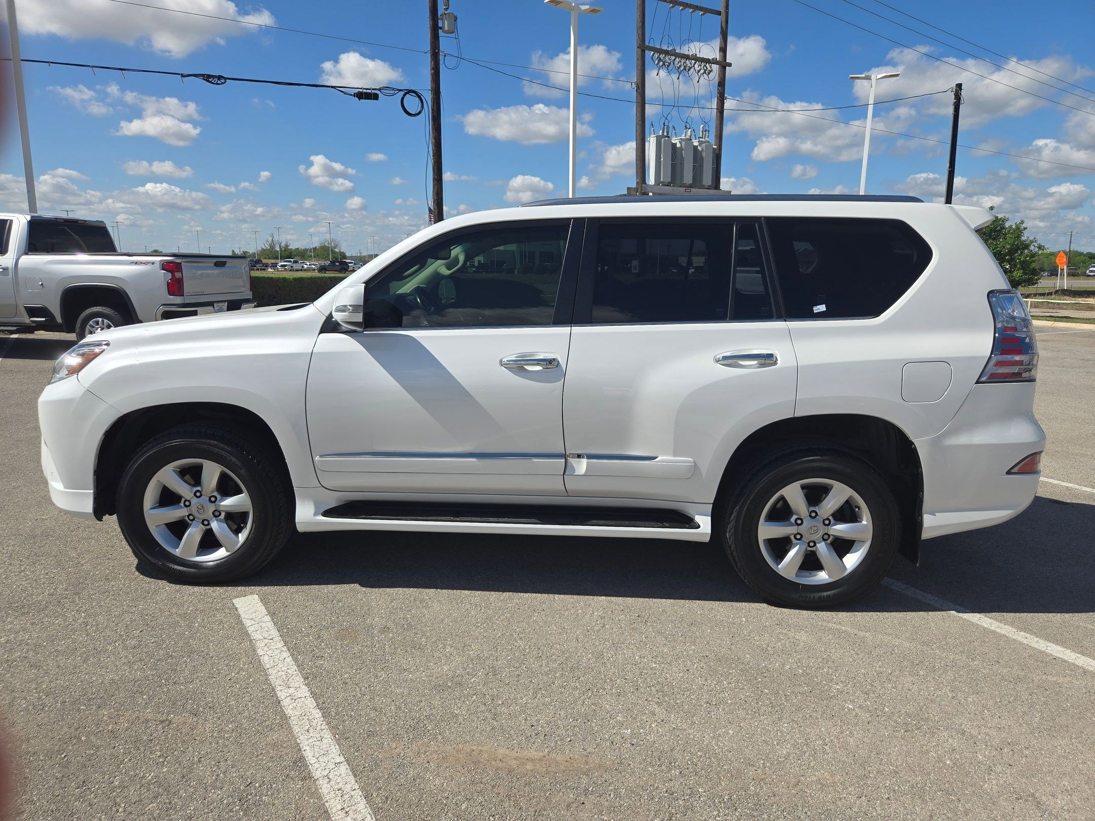 Used 2018 Lexus GX 460 w/ Navigation Package image 6