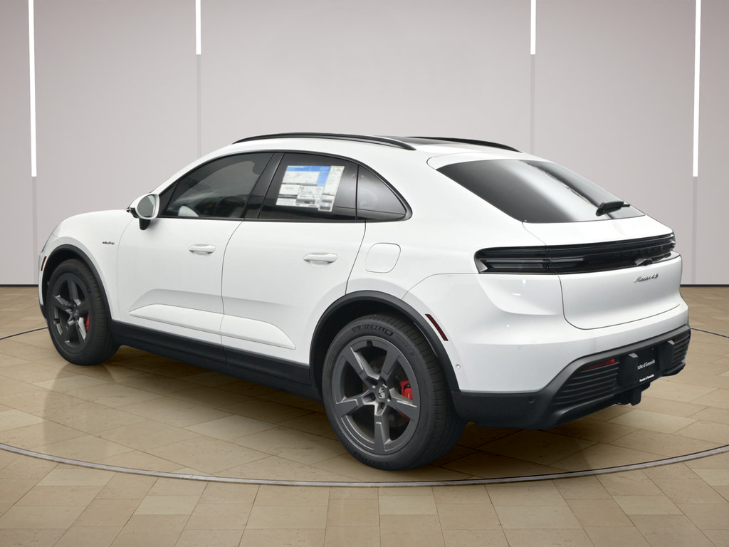 Certified 2025 Porsche Macan 4S Electric AWD/4WD image 3