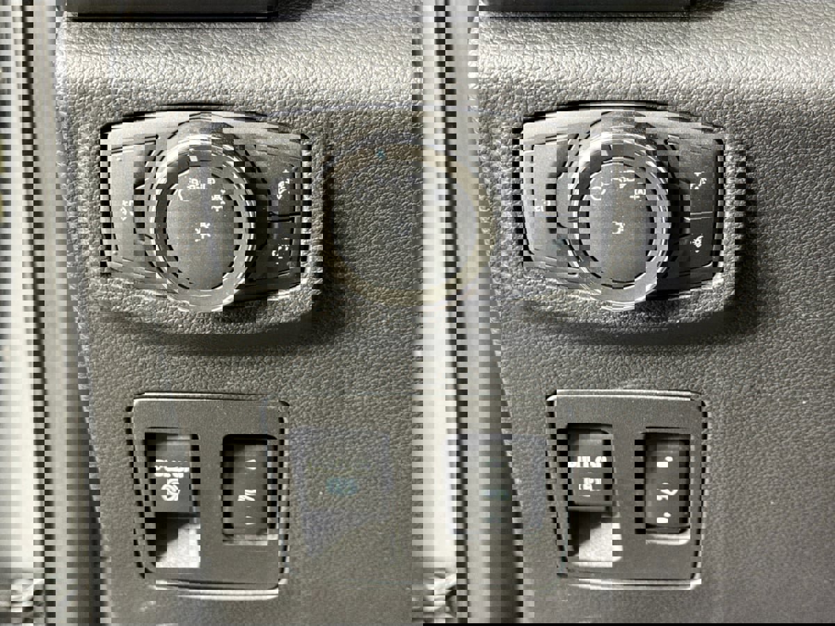 Used 2021 Ford Expedition Max Limited image 10