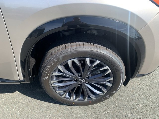 New 2026 Nissan Rogue Platinum image 9