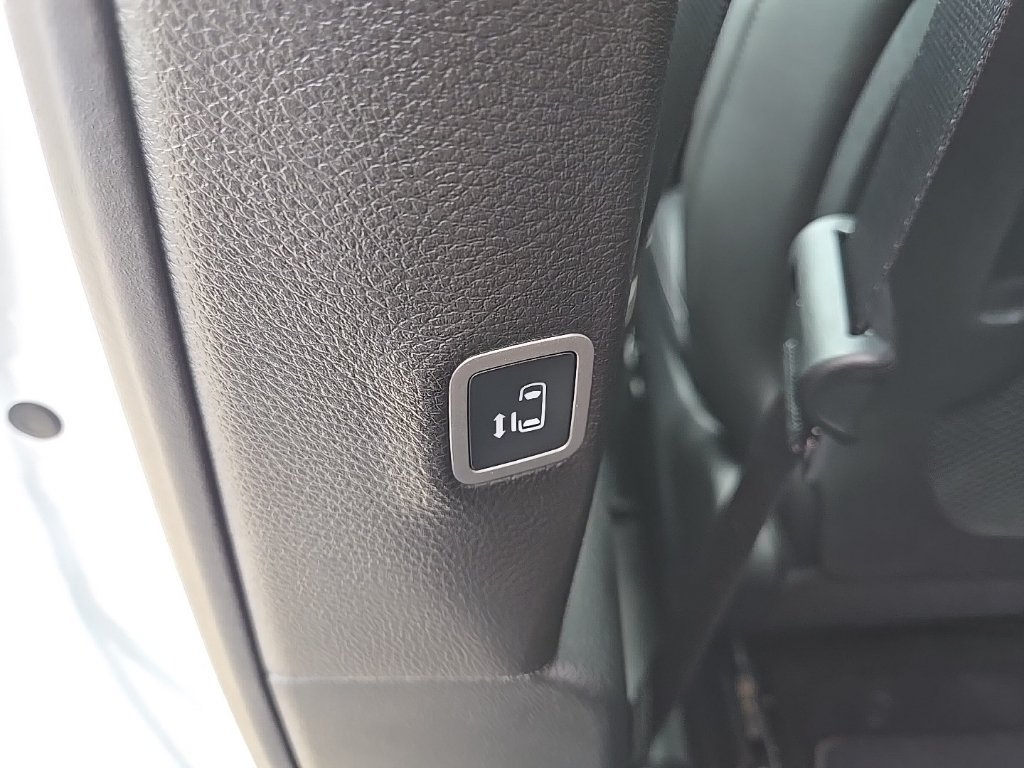 New 2026 Chrysler Pacifica Select w/ S Appearance Package FWD image 92