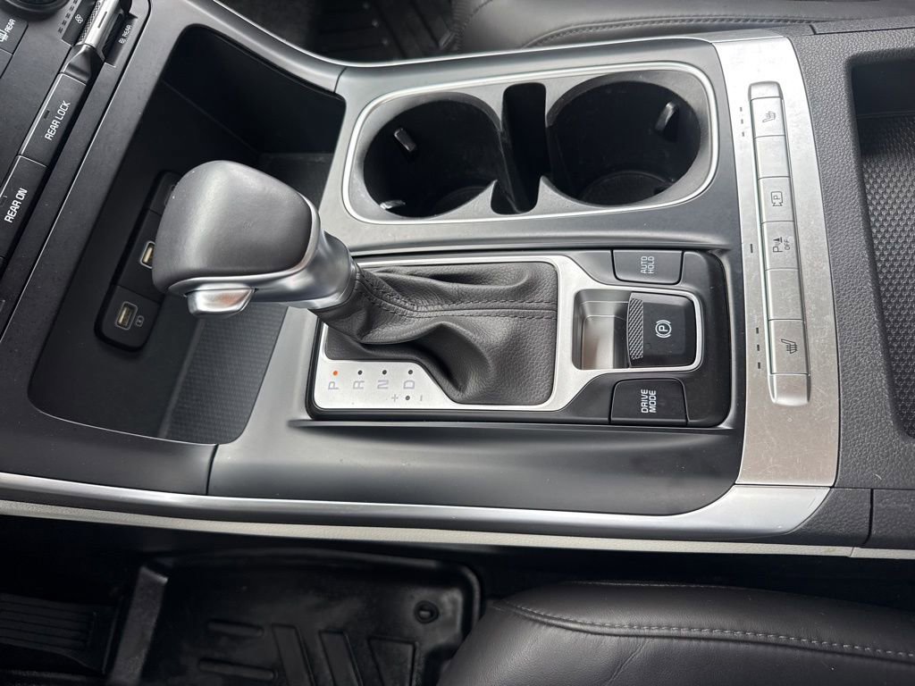 Used 2024 Kia Carnival LX image 27