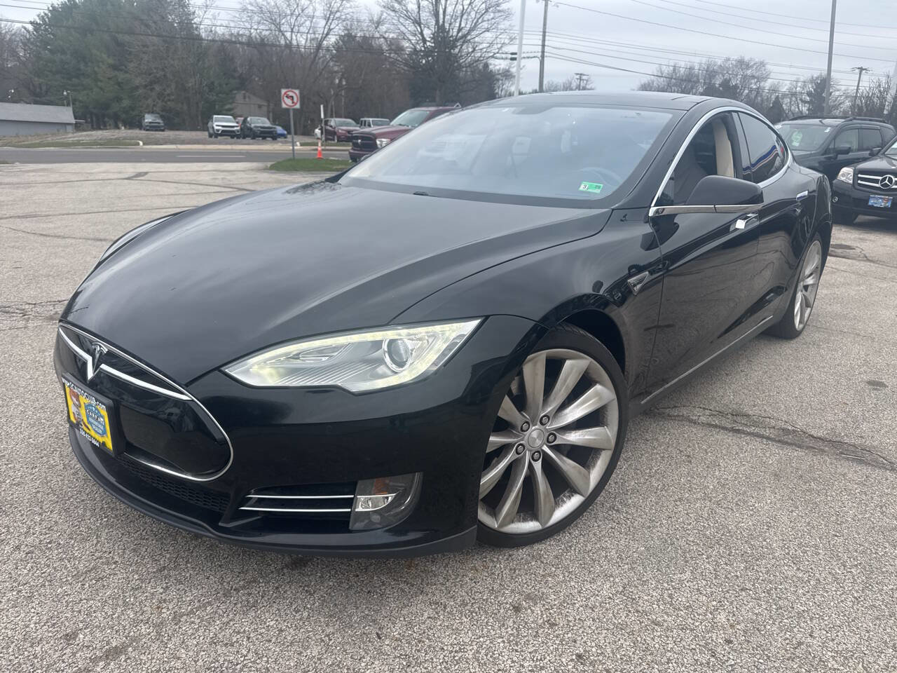 Used 2013 Tesla Model S Long Range RWD image 2