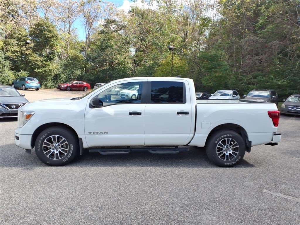 Used 2022 Nissan Titan SV w/ Accessory Utility Package image 6