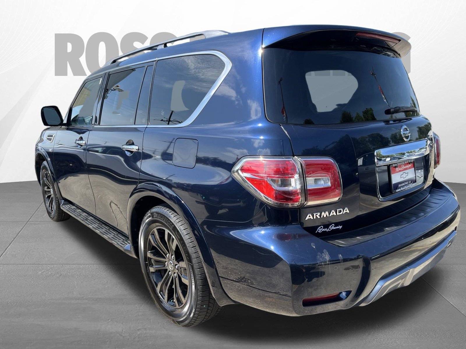 Used 2019 Nissan Armada Platinum w/ Captain's Chairs Package RWD image 6