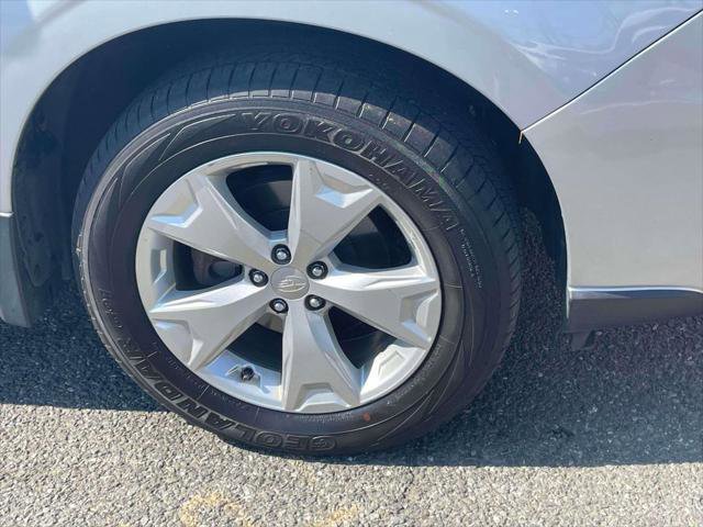 Used 2016 Subaru Forester 2.5i Premium w/ All-Weather Package image 8