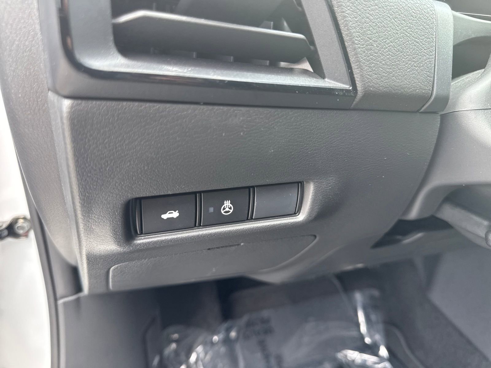 Certified 2026 Nissan Sentra SV w/ SV Convenience Package FWD image 12