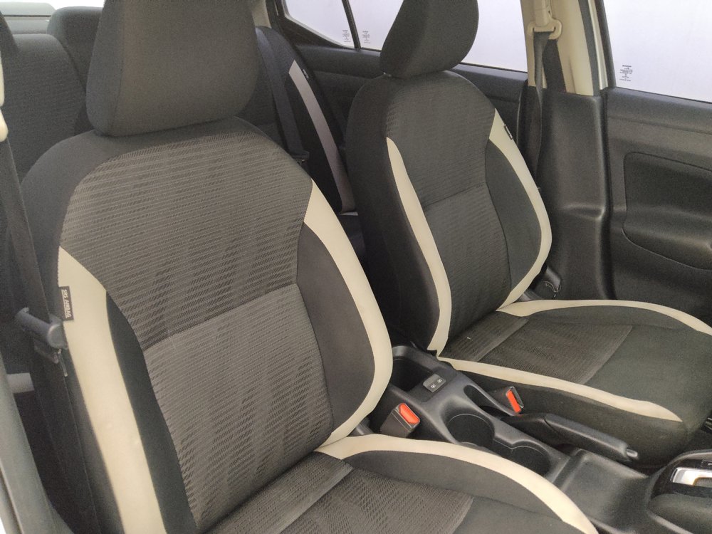 Used 2022 Nissan Versa SV FWD image 21