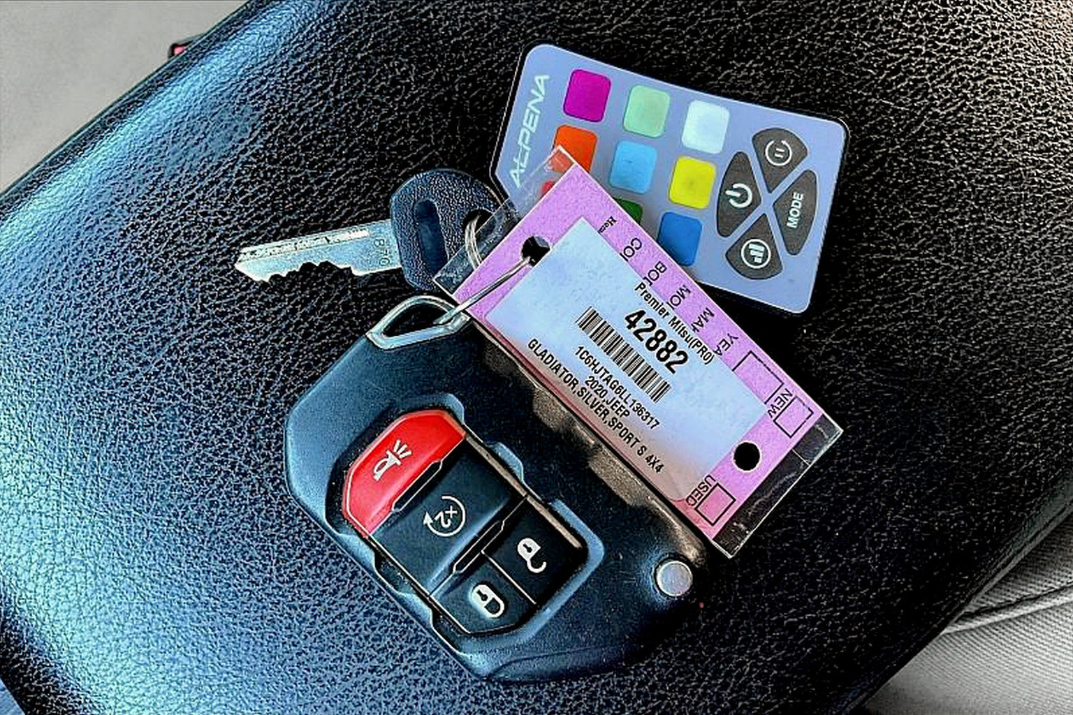 Used 2020 Jeep Gladiator Sport w/ Quick Order Package 24S image 10