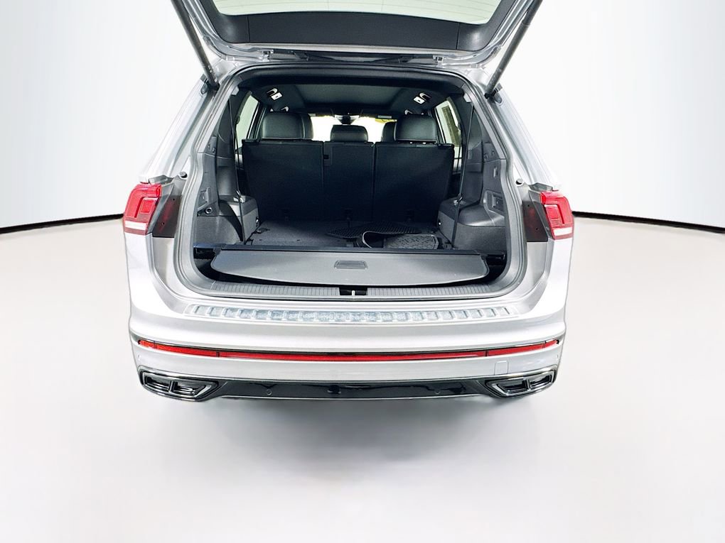 Used 2024 Volkswagen Tiguan SE R-Line image 26