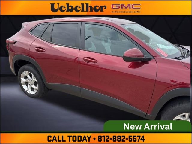 Used 2025 Chevrolet Trax LS w/ LS Convenience Package FWD image 5