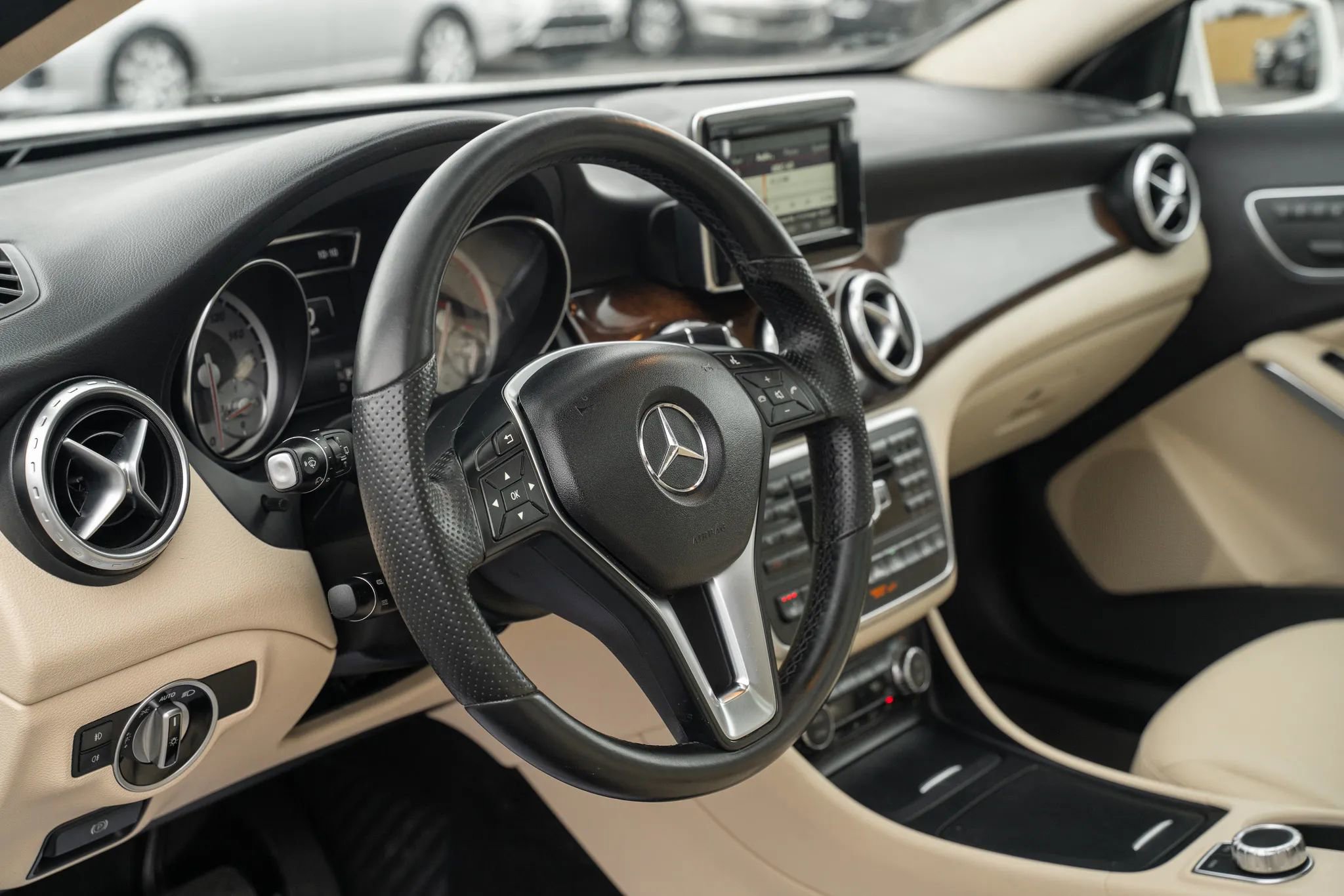 Used 2015 Mercedes-Benz GLA 250 GLA 250 4MATIC Sport Utility 4 image 15
