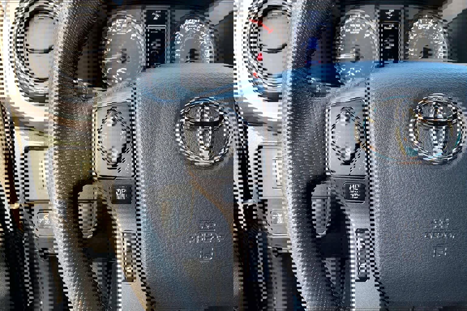 Used 2023 Toyota Tacoma TRD Off-Road image 24