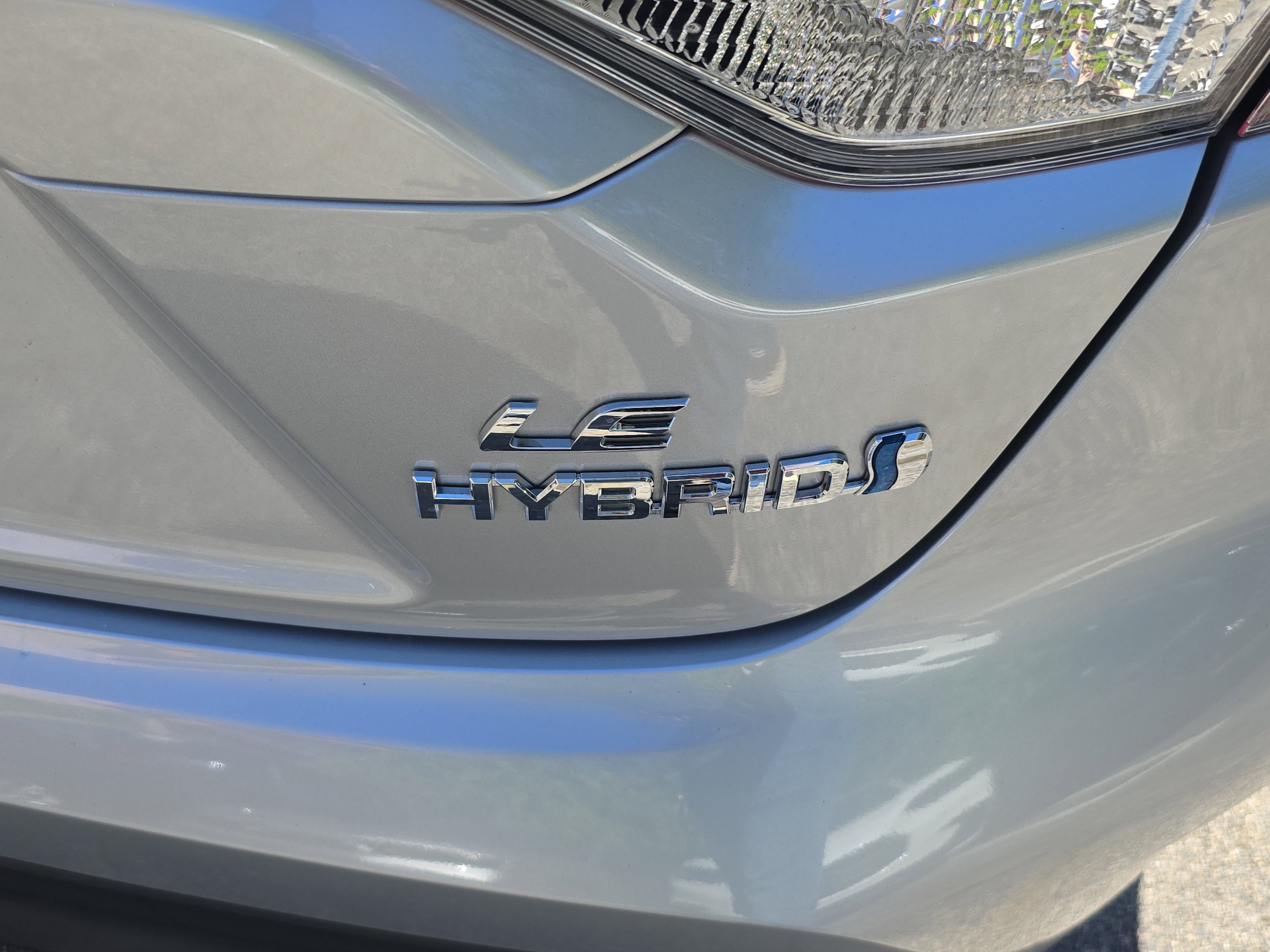 Used 2024 Toyota Corolla LE image 6