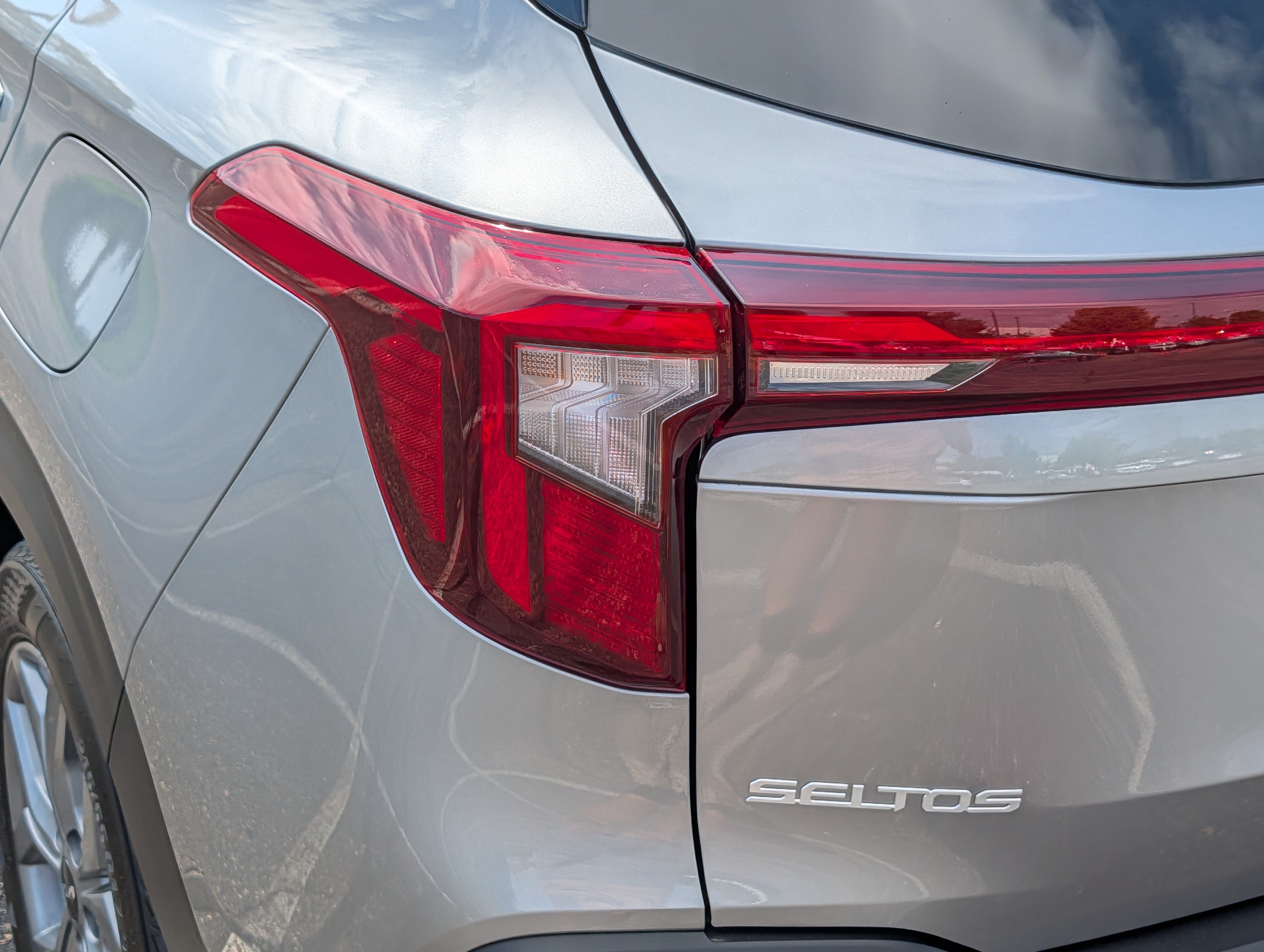 Certified 2025 Kia Seltos LX AWD/4WD image 17