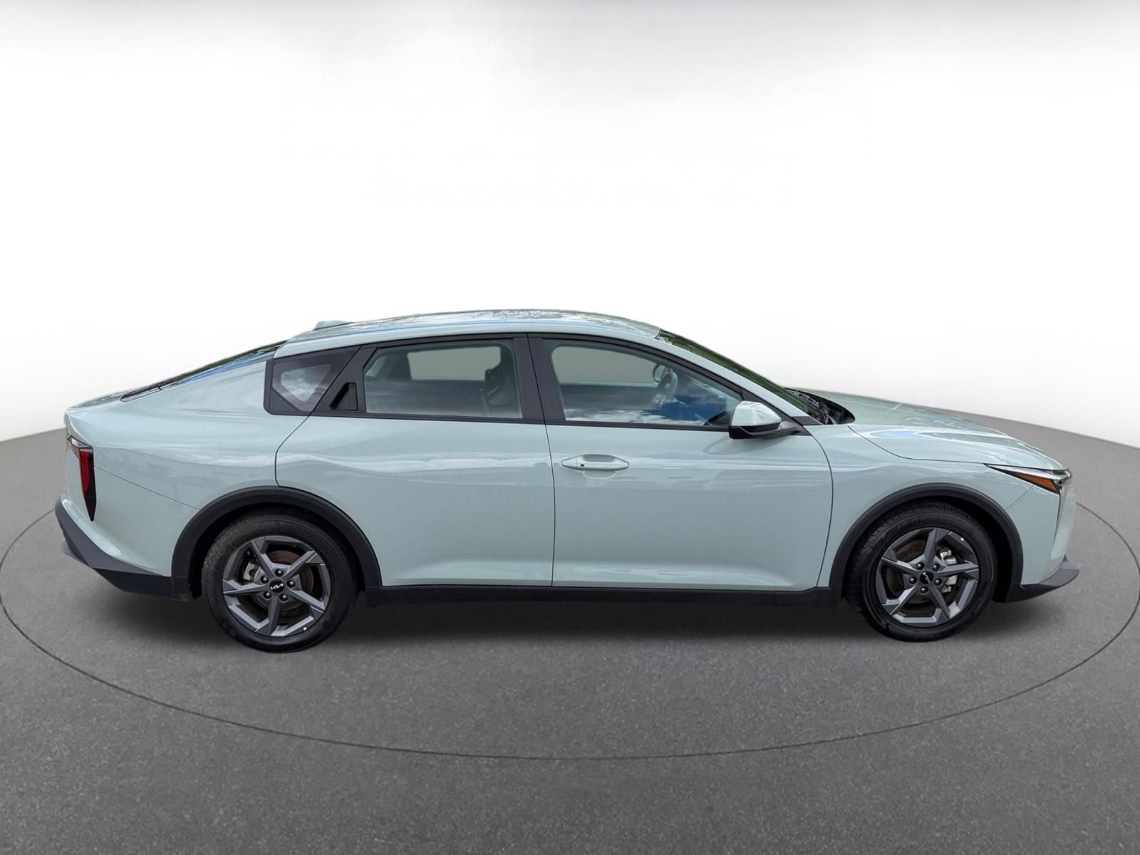 Used 2025 Kia K4 FWD image 15