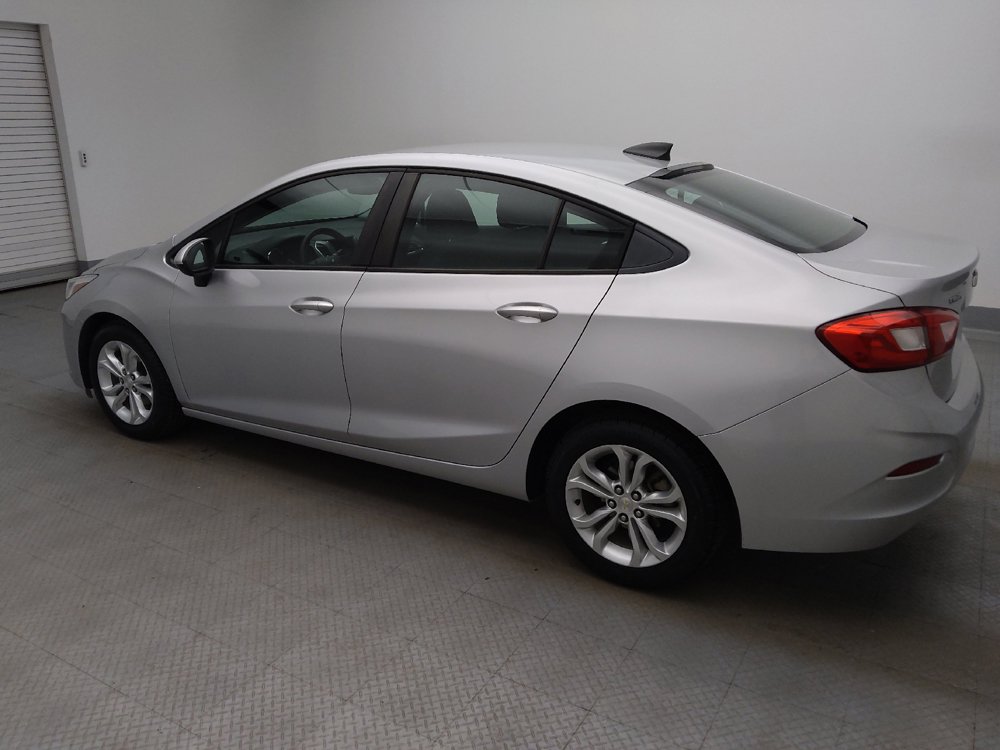 Used 2019 Chevrolet Cruze LS w/ LS Convenience Package FWD image 3