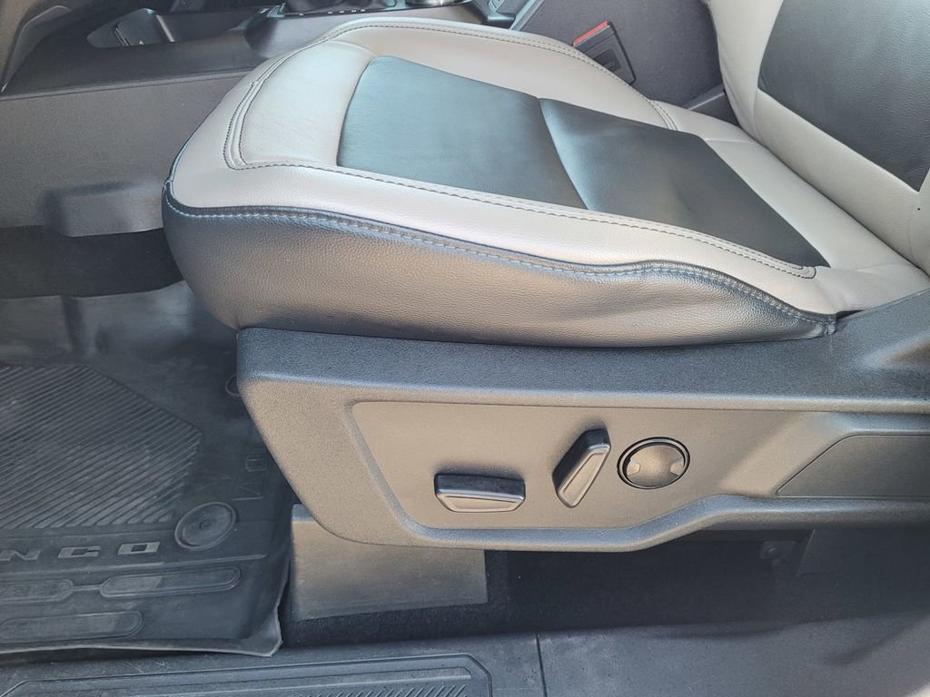 Used 2023 Ford Bronco Wildtrak image 31