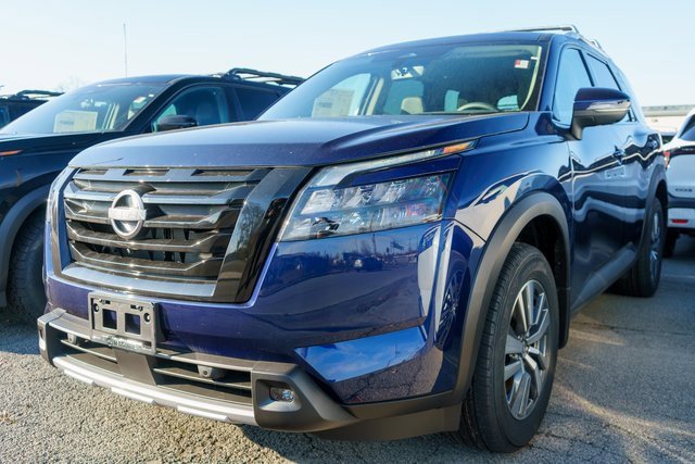 New 2025 Nissan Pathfinder SL