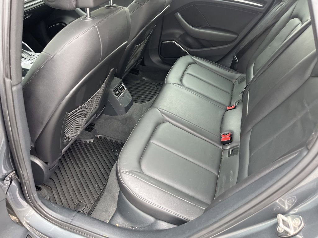 Used 2018 Audi A3 e-tron Premium Plus w/ Technology Package FWD image 5