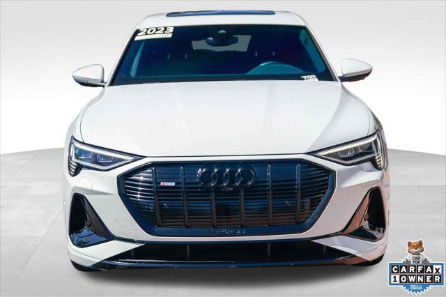 Certified 2023 Audi e-tron Premium Plus w/ Premium Plus Package AWD/4WD image 2