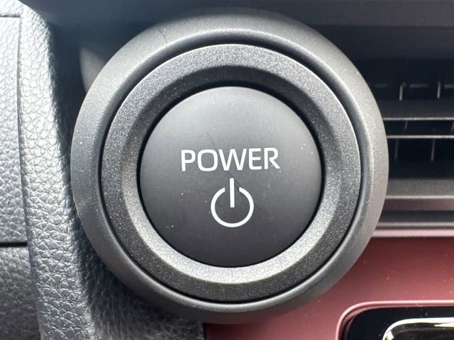 New 2025 Toyota Prius Plug-In Hybrid image 31