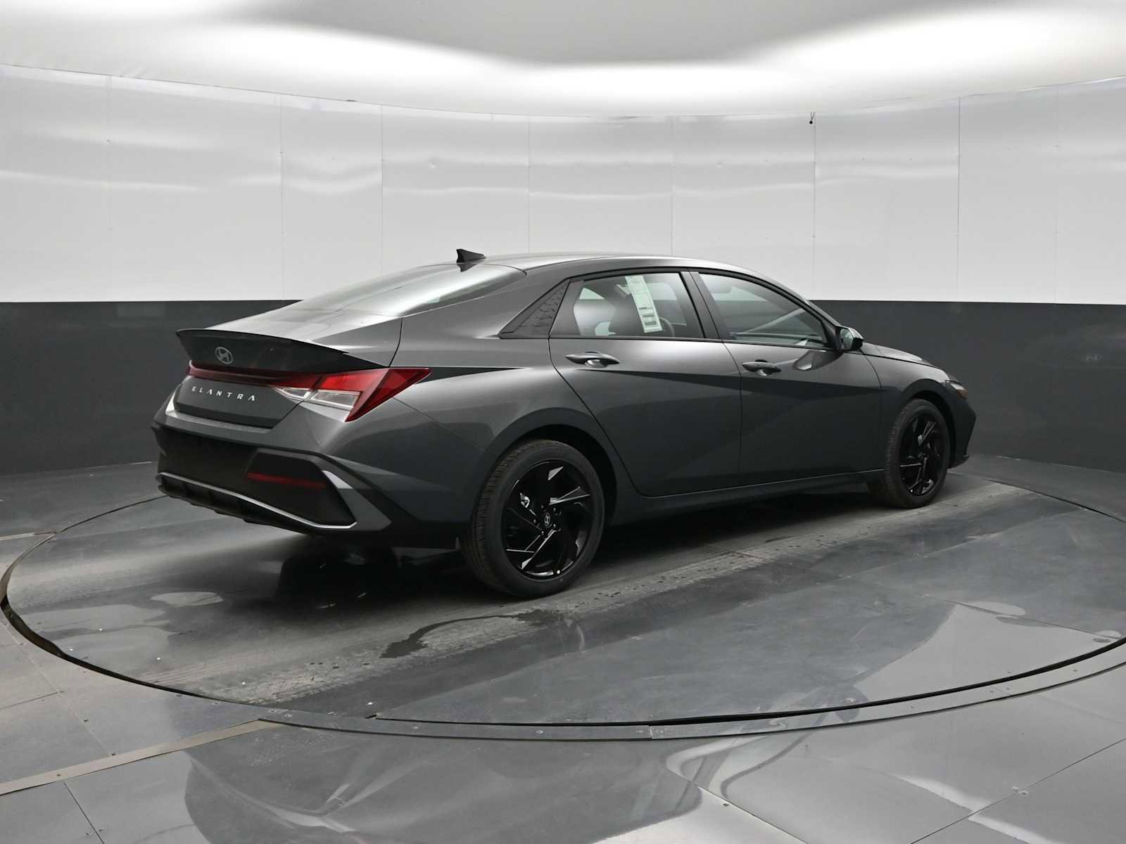 New 2026 Hyundai Elantra Sport FWD image 7