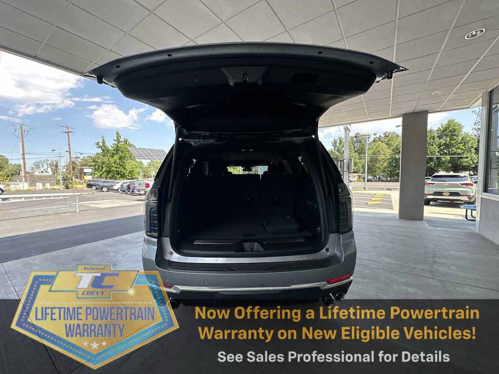New 2025 Chevrolet Suburban Premier image 26