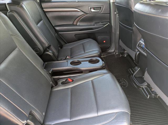 Used 2015 Toyota Highlander Limited AWD/4WD image 19