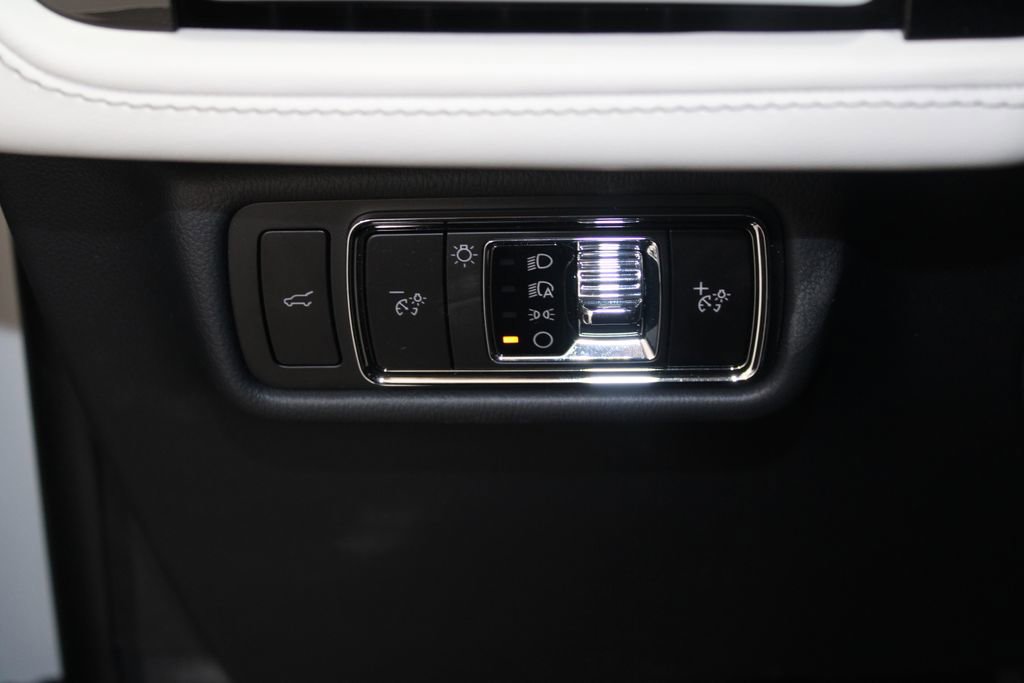 New 2026 Lincoln Aviator 2WD w/ Jet Appearance Package image 44