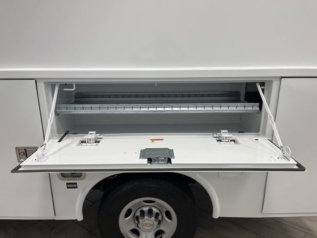 New 2025 Chevrolet Express 3500 Work Van w/ Power Convenience Package image 13