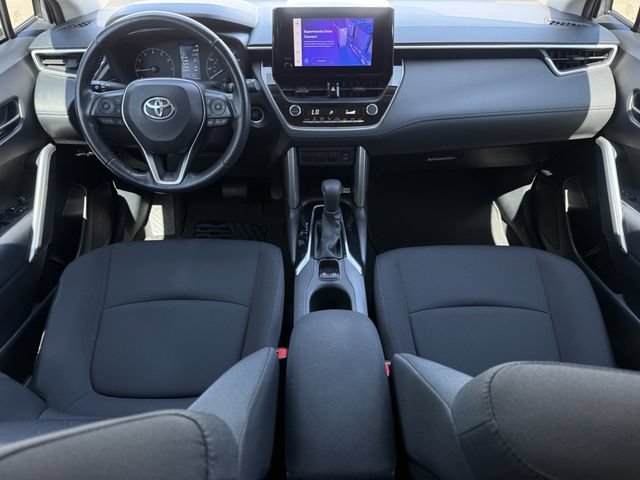 Used 2023 Toyota Corolla Cross LE FWD image 11