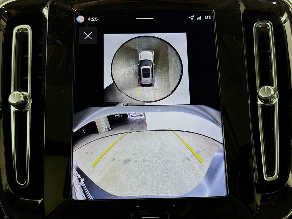 New 2026 Volvo XC40 B5 Plus w/ Climate Package image 14