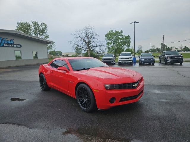 Used 2013 Chevrolet Camaro LS RWD image 4